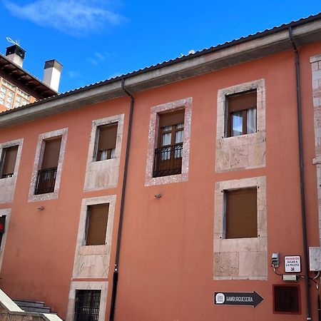 Apartamentosarturo Llanes Laplaza Atico Centrico Exteriör bild